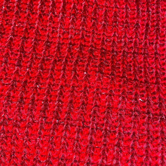 RED SWEATER - Picture 3 of 3